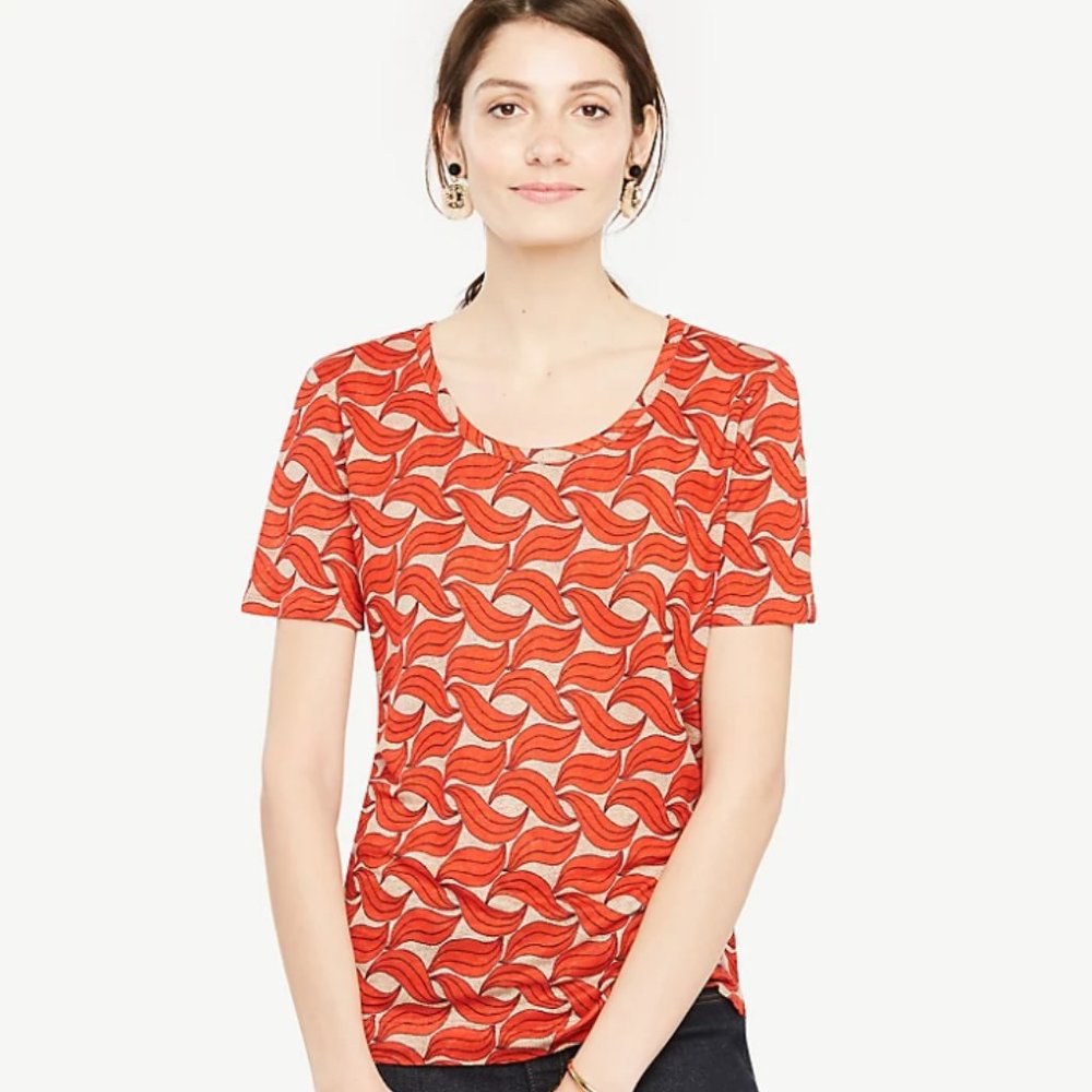 Ann Taylor ~ Scoop Neck Linen Sunday Tee - Leaf Swirl